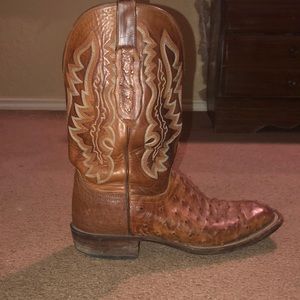 Lucchese Men’s size 10 1/2. Tan Ostrich Exotic.